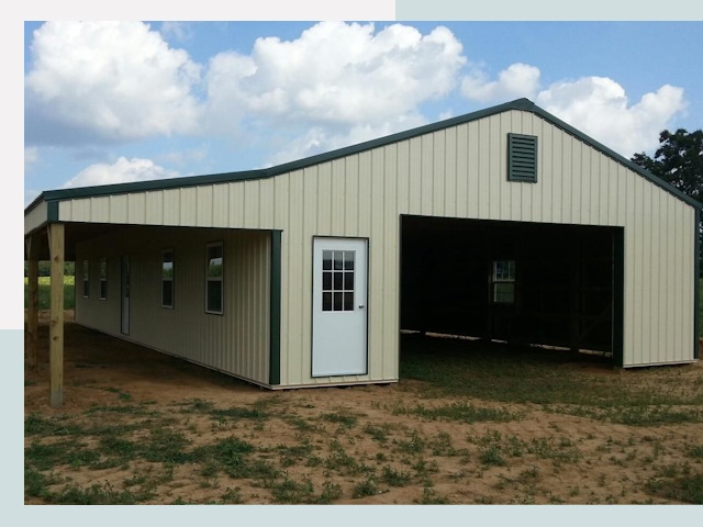 Строительство конюшен в Кирове